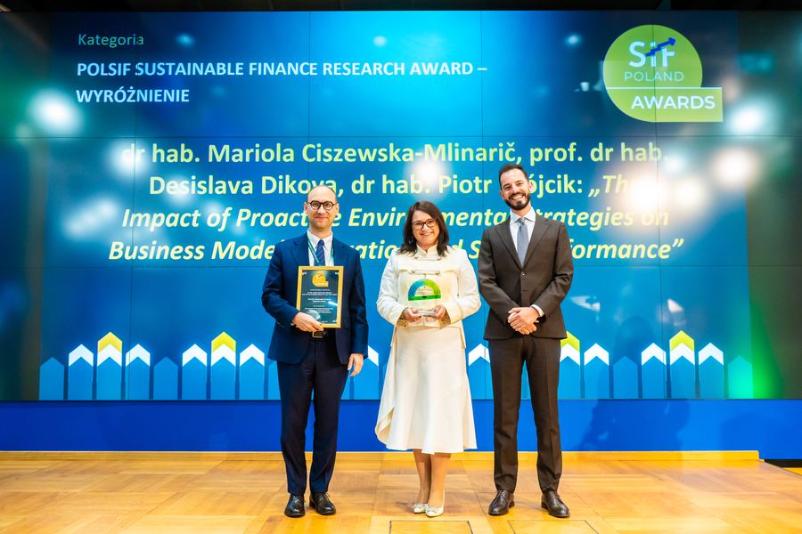 Wyróżnienie dla dr hab. Marioli Ciszewskiej-Mlinarič z zespołem